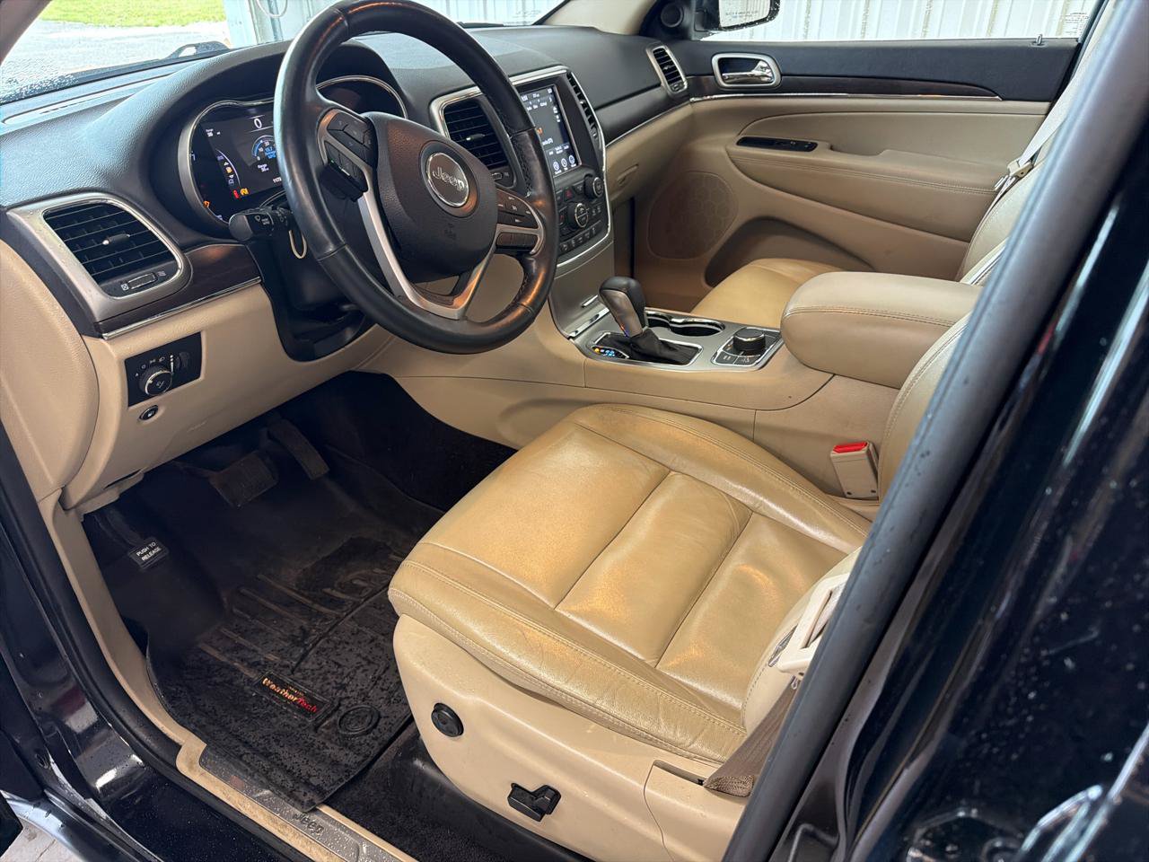 Used 2018 Jeep Grand Cherokee Limited AWD/4WD image 13