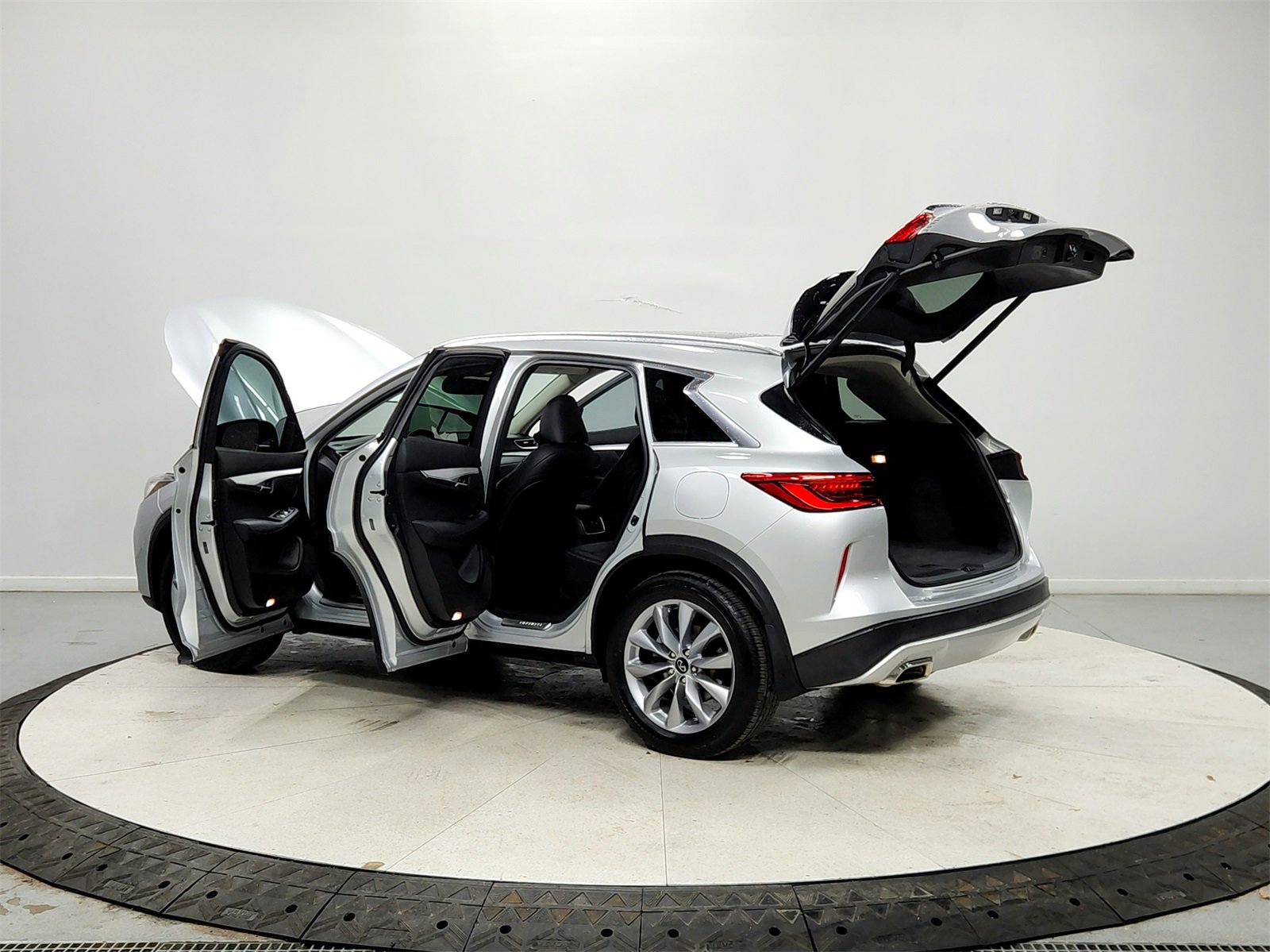 Used 2021 INFINITI QX50 Luxe image 13