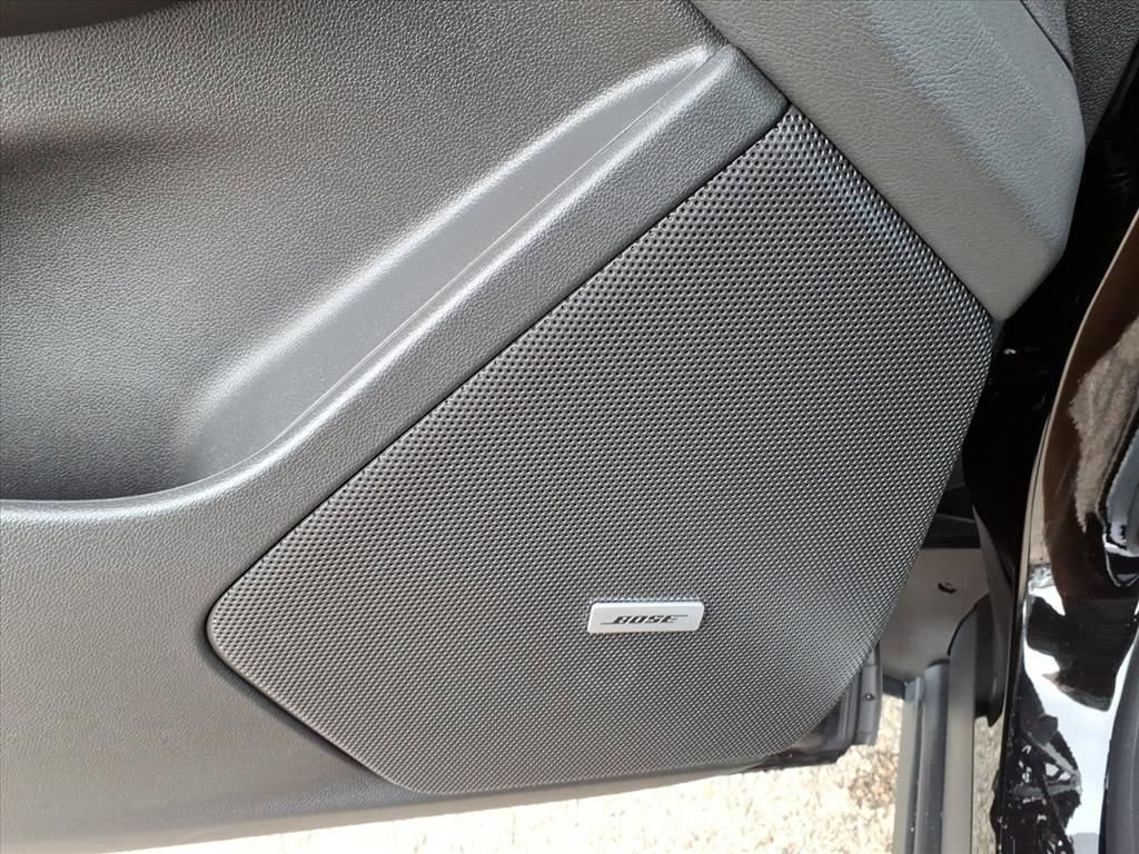 New 2025 Cadillac XT6 Premium Luxury w/ LPO, Floor Liner Package image 12