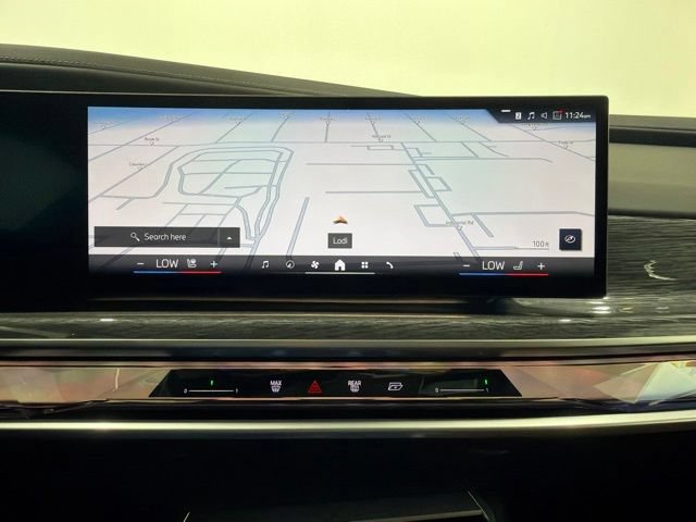 Certified 2024 BMW 740i xDrive w/ Premium Package 2 AWD/4WD image 32