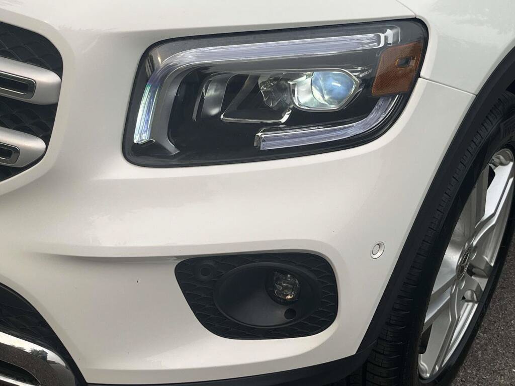 Certified 2023 Mercedes-Benz GLB 250 4MATIC w/ Premium Package image 14