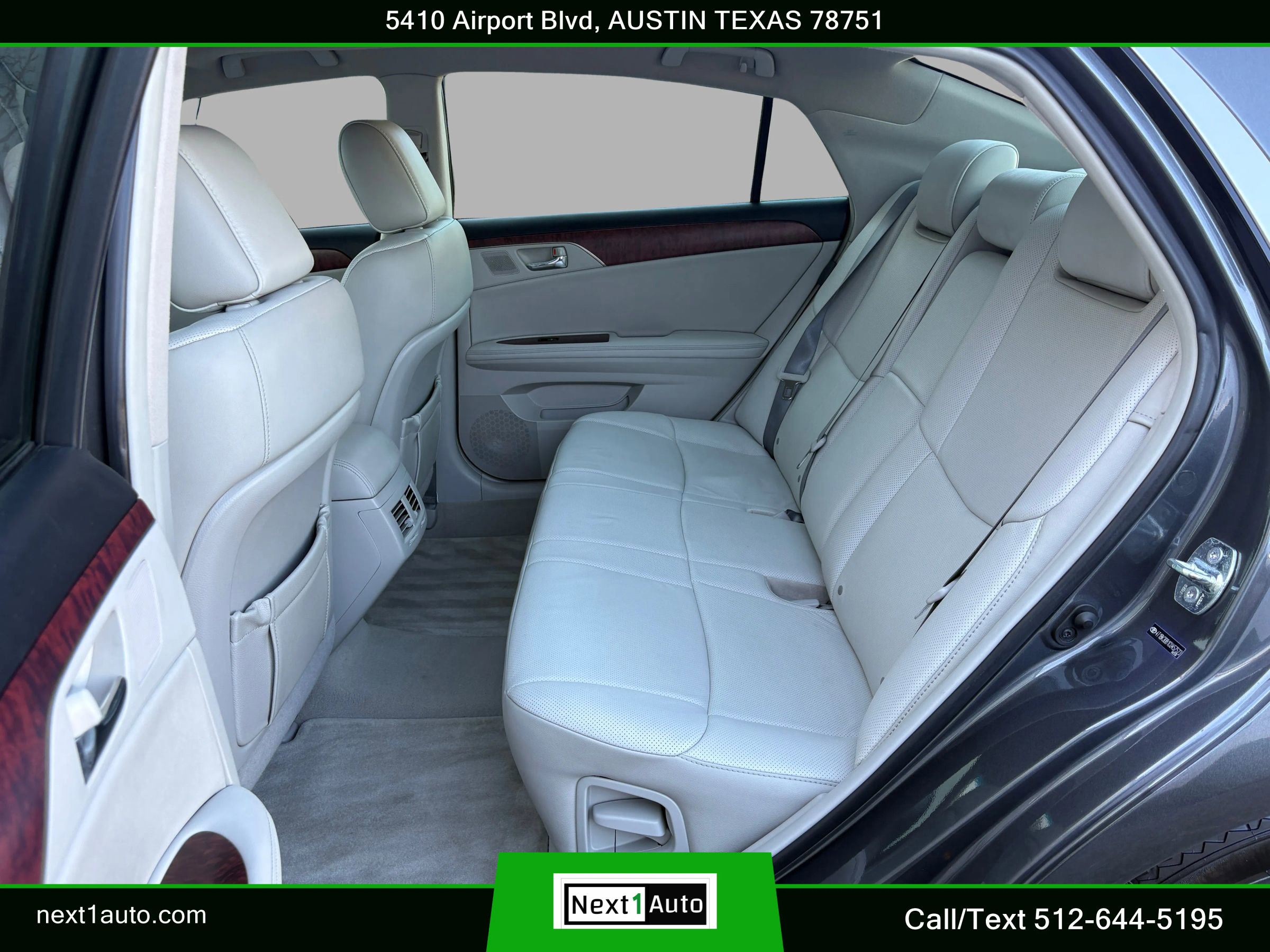 Used 2012 Toyota Avalon Limited image 30