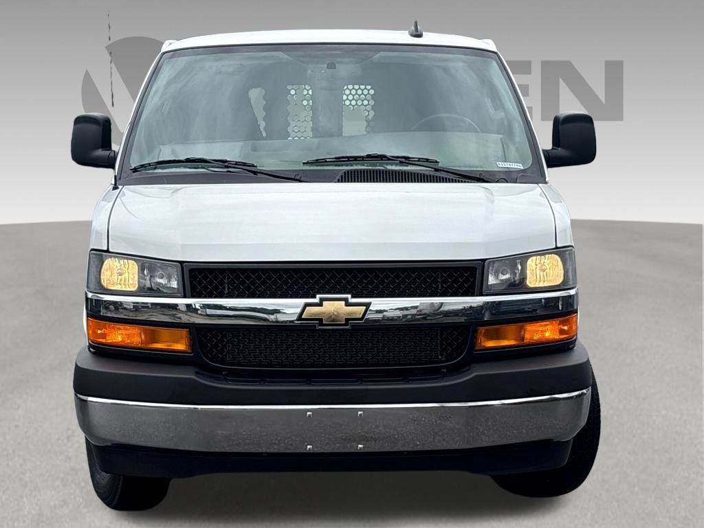 Used 2024 Chevrolet Express 2500 w/ Driver Convenience Package RWD image 2