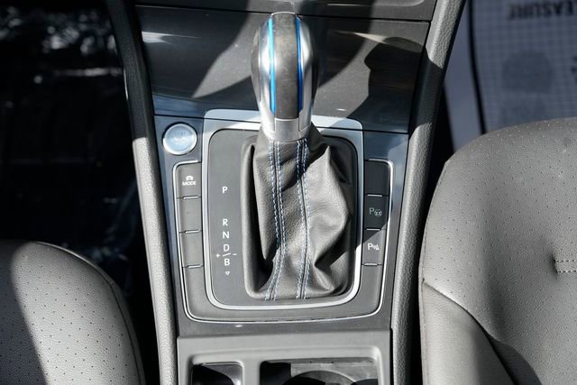 Used 2019 Volkswagen e-Golf SEL Premium image 37