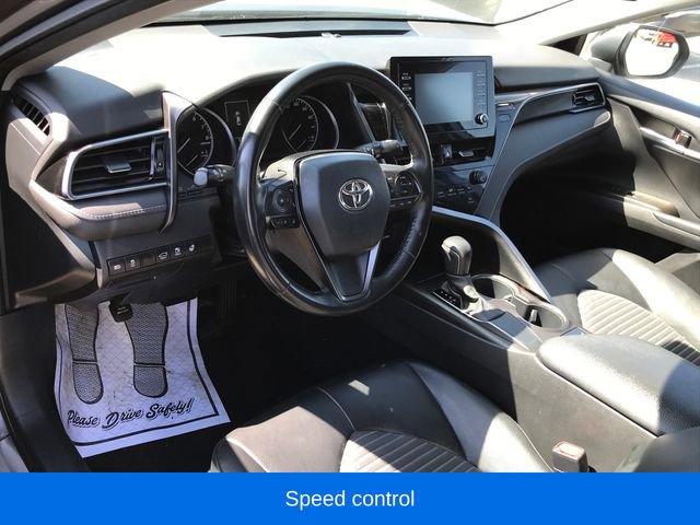 Used 2023 Toyota Camry SE FWD image 3