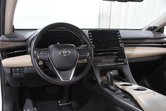 Used 2019 Toyota Avalon XLE w/ Moonroof Package FWD image 6