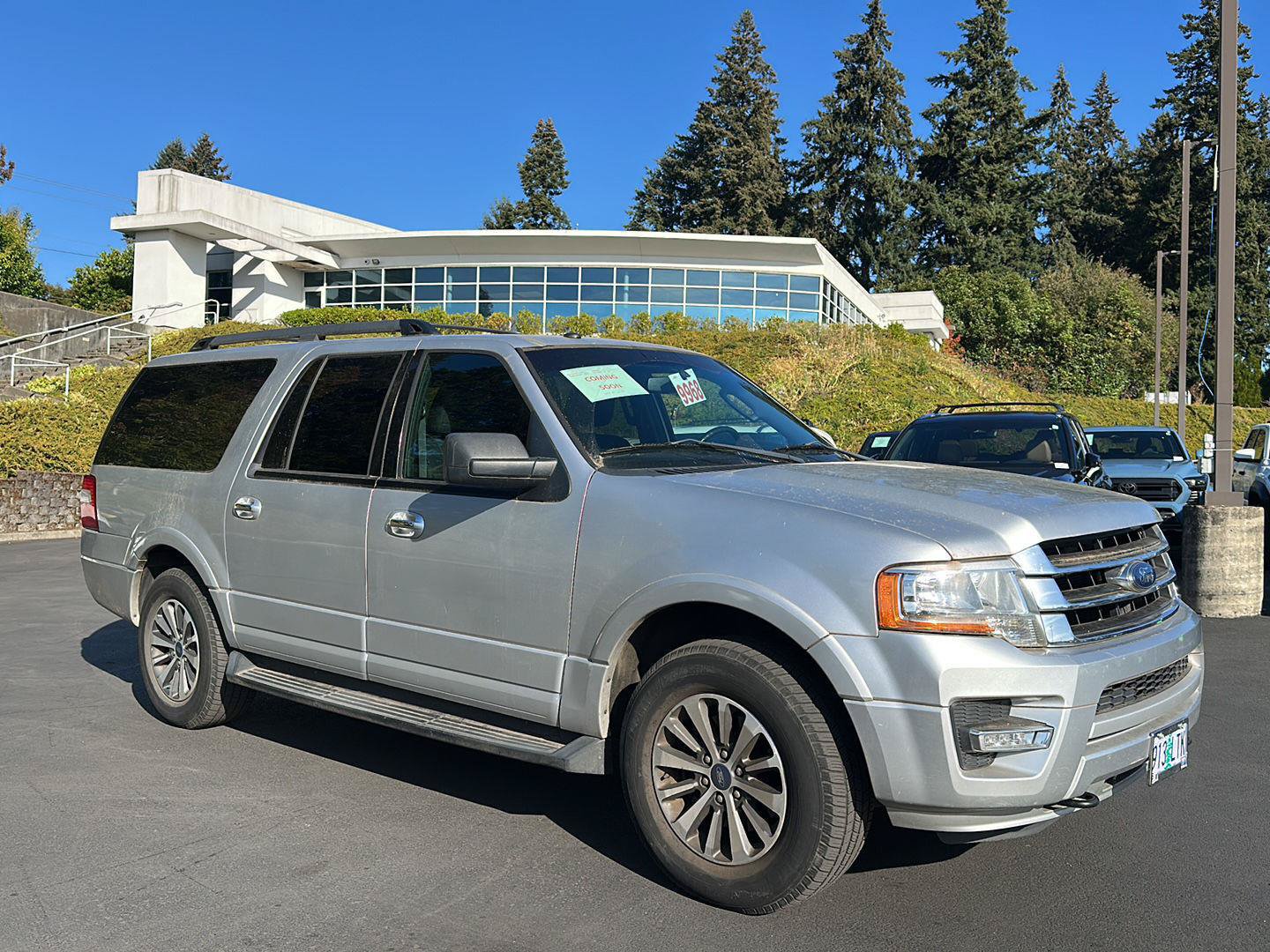Used 2016 Ford Expedition EL XLT AWD/4WD image 4