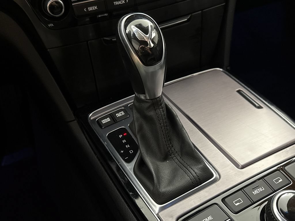 Used 2016 Hyundai Equus Signature RWD image 19