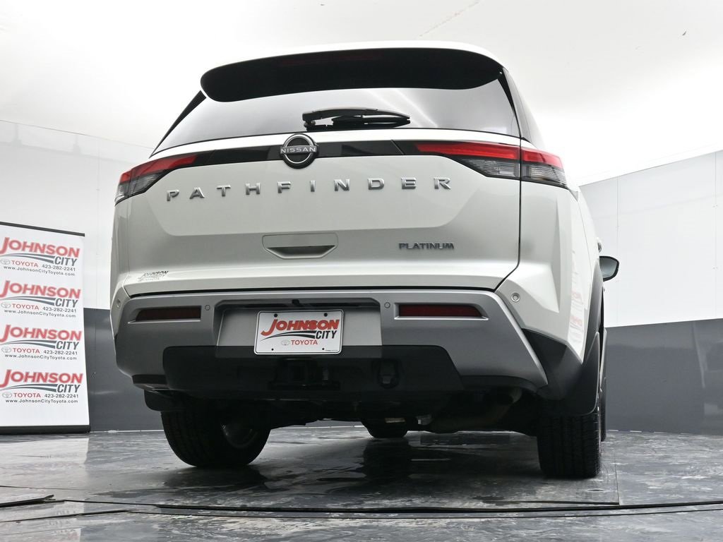 Used 2024 Nissan Pathfinder Platinum w/ Cargo Package image 40