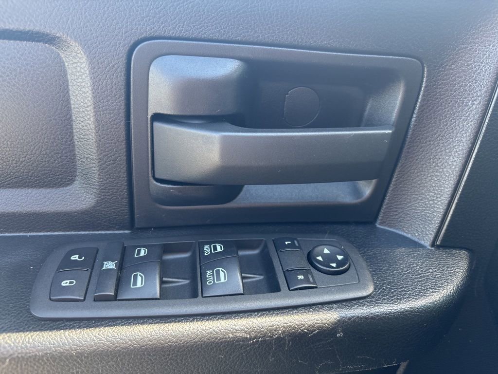 Used 2022 RAM 1500 Classic Tradesman AWD/4WD image 10