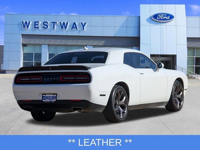 Used 2019 Dodge Challenger SXT w/ Plus Package image 3