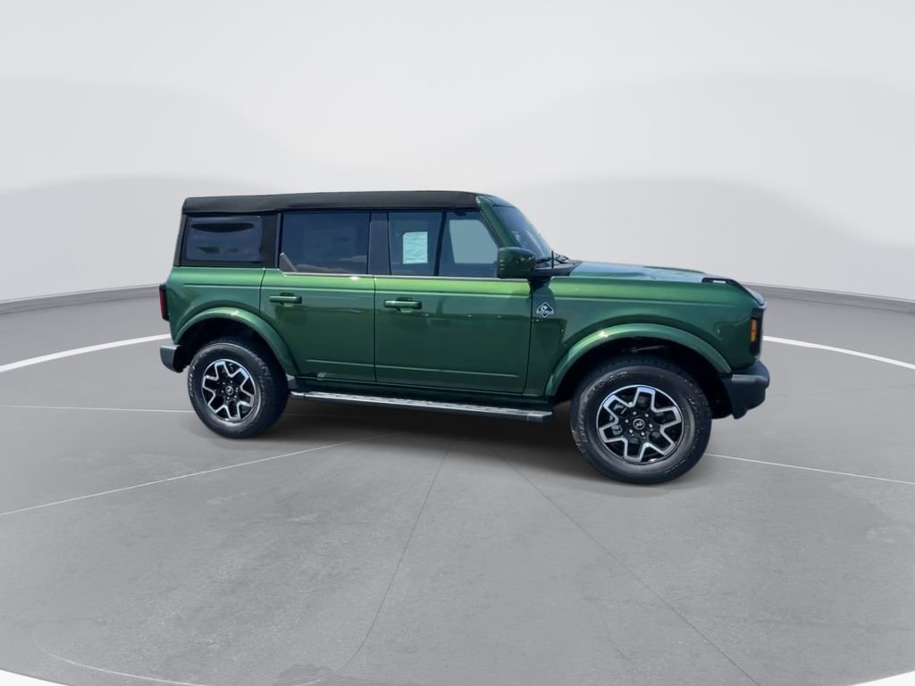 Used 2024 Ford Bronco Outer Banks image 9