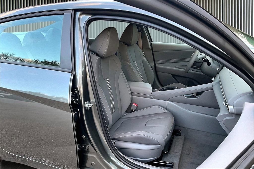 New 2026 Hyundai Elantra Sport image 9
