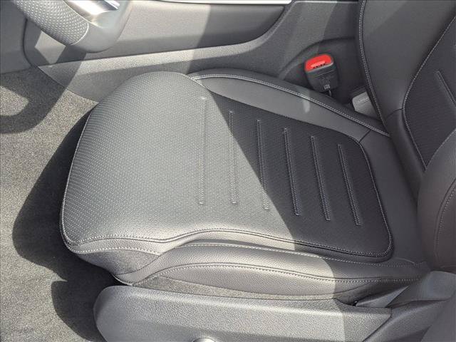 Used 2026 Mercedes-Benz GLC 300 image 4