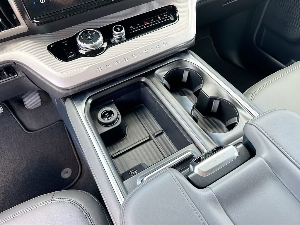 New 2026 Ford Expedition Active RWD image 22