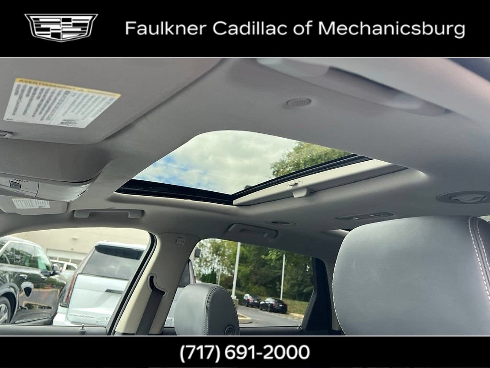 Used 2020 Buick Enclave Essence w/ Sound and Sites Package FWD image 21