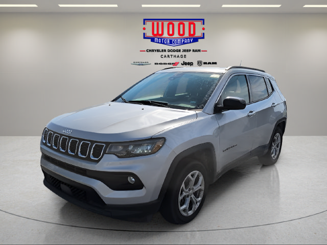 Used 2024 Jeep Compass Latitude AWD/4WD image 7
