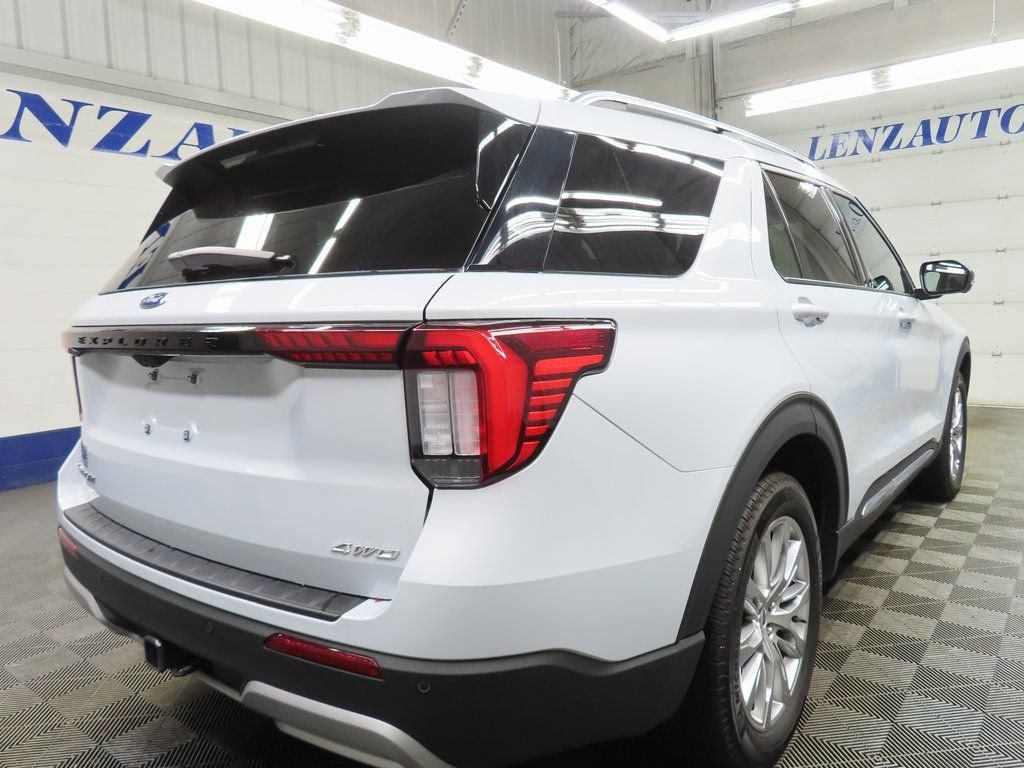 Used 2025 Ford Explorer Platinum image 4