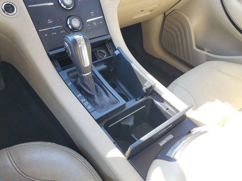 Used 2013 Ford Taurus SEL image 18