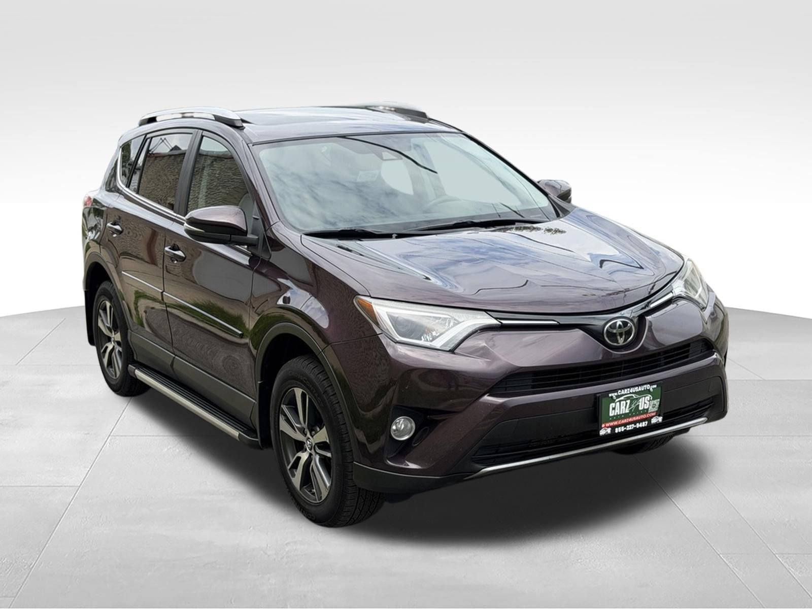 Used 2018 Toyota RAV4 XLE AWD/4WD image 3