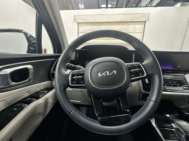 Certified 2023 Kia Sorento SX AWD/4WD image 12