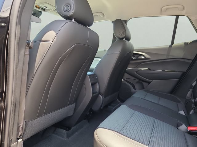 New 2026 Chevrolet Trax LT w/ Midnight Edition FWD image 9