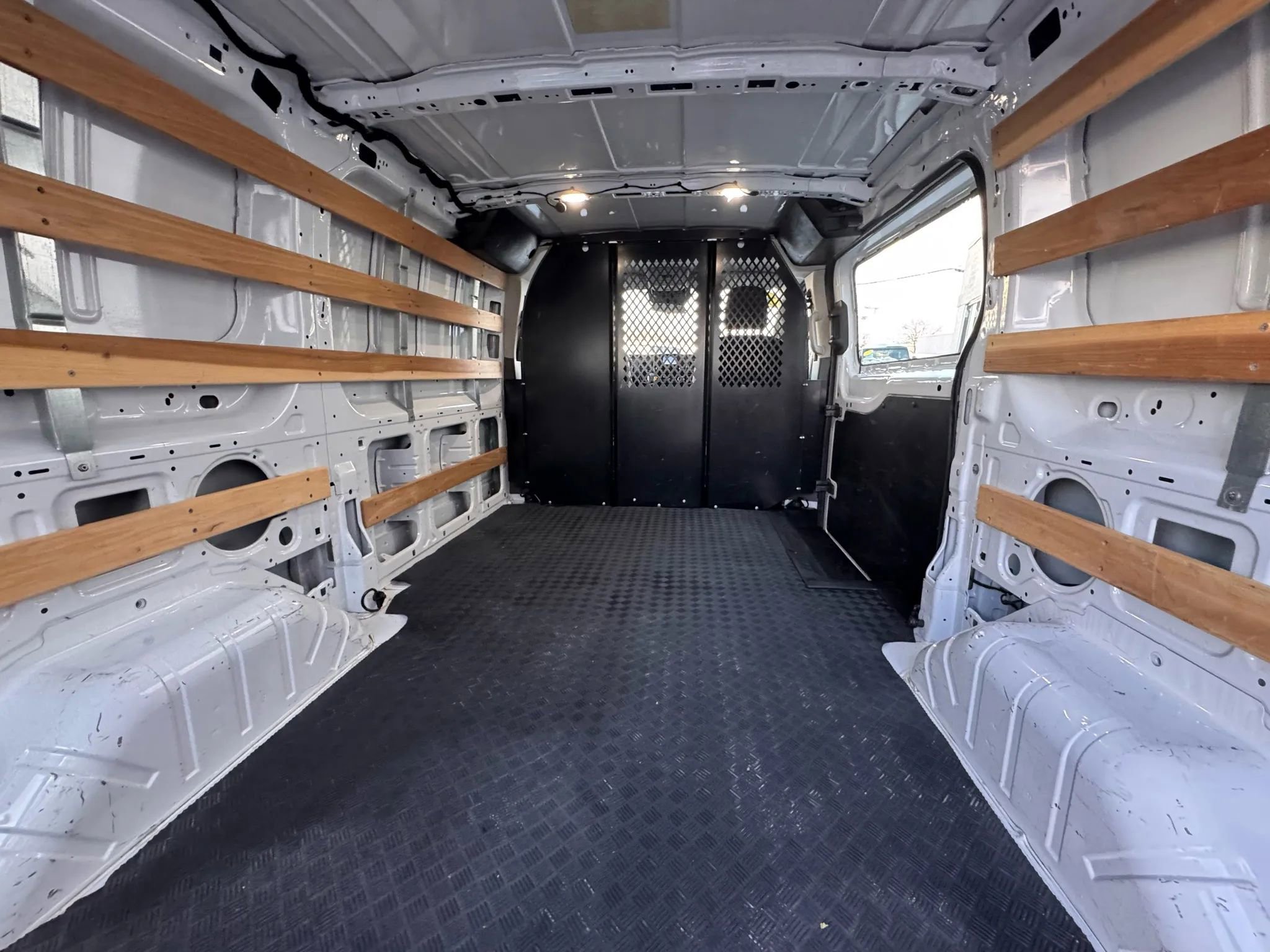 Used 2024 Ford Transit 250 Low Roof w/ Exterior Upgrade Package image 28