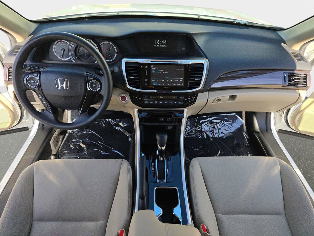 Used 2016 Honda Accord EX image 16