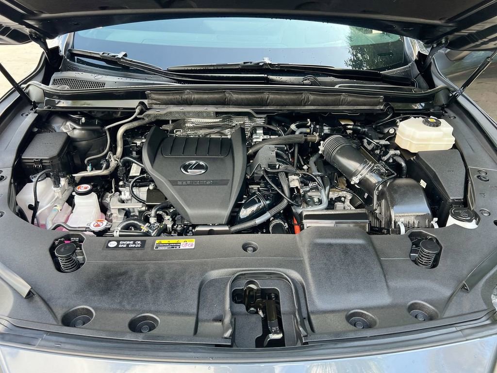 Certified 2025 Lexus RX 500h F Sport w/ Convenience Package image 10