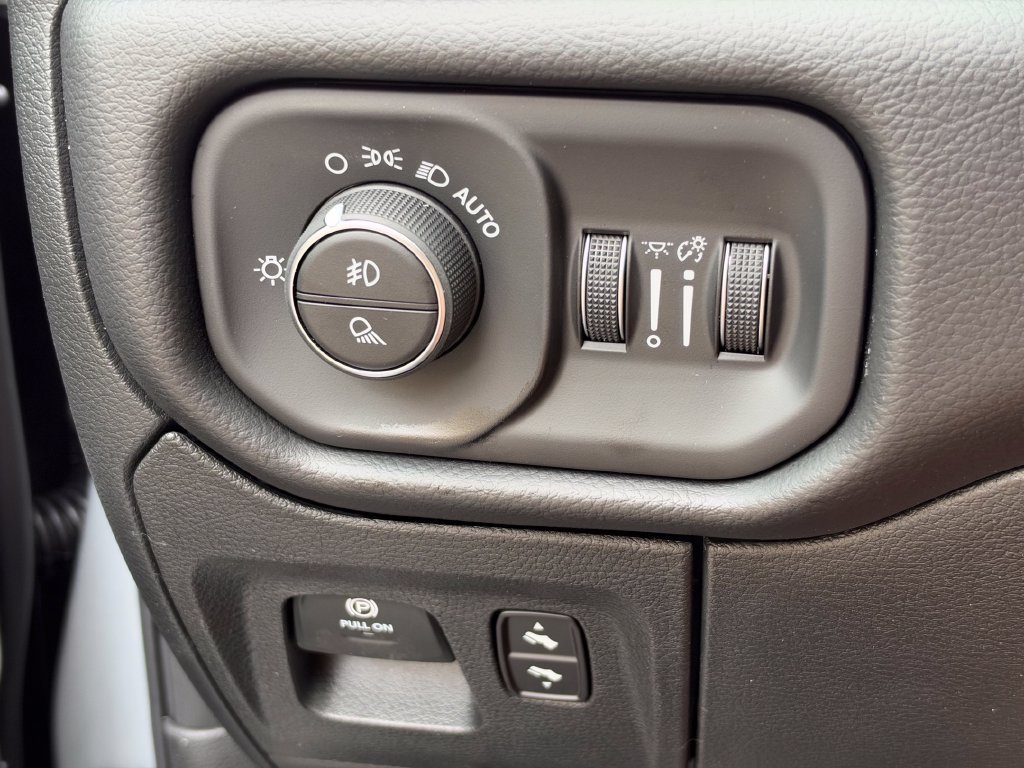 New 2027 RAM 1500 4x4 Crew Cab image 28