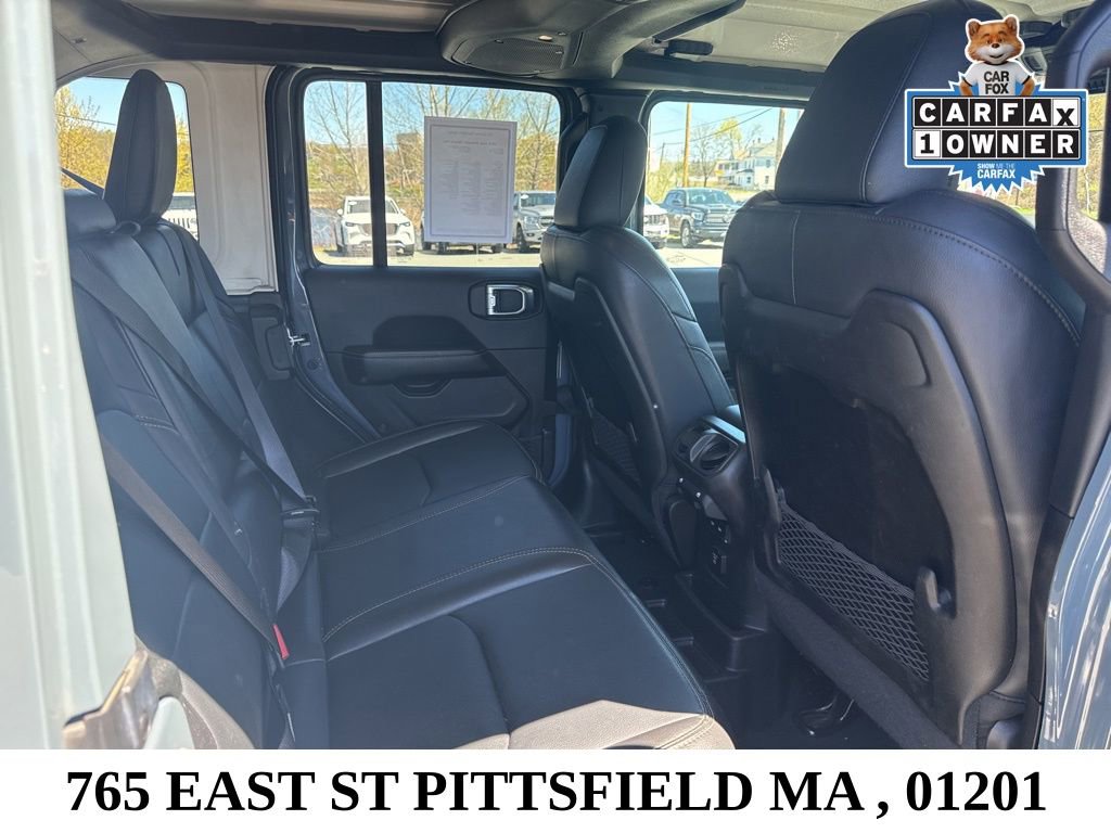 Used 2024 Jeep Wrangler Unlimited Sahara w/ Technology Group AWD/4WD image 20