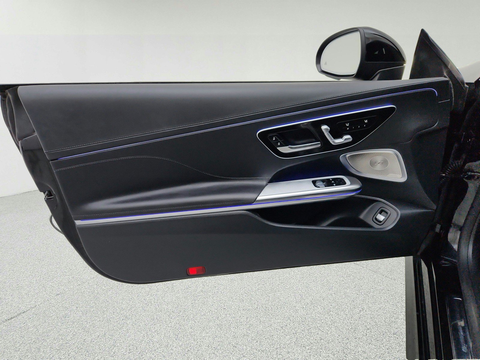 Certified 2024 Mercedes-Benz CLE 300 4MATIC Coupe image 25