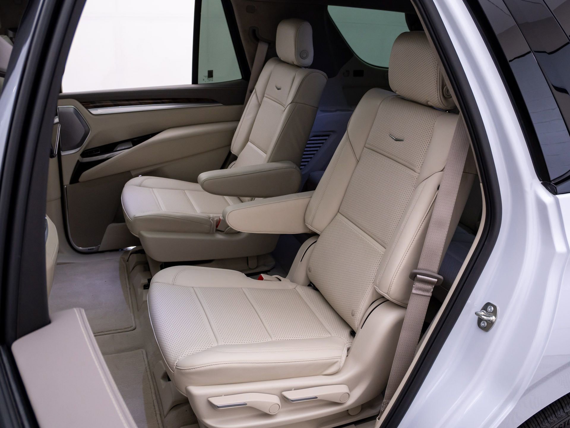 New 2026 Cadillac Escalade Platinum Sport w/ LPO, ONYX Package image 21