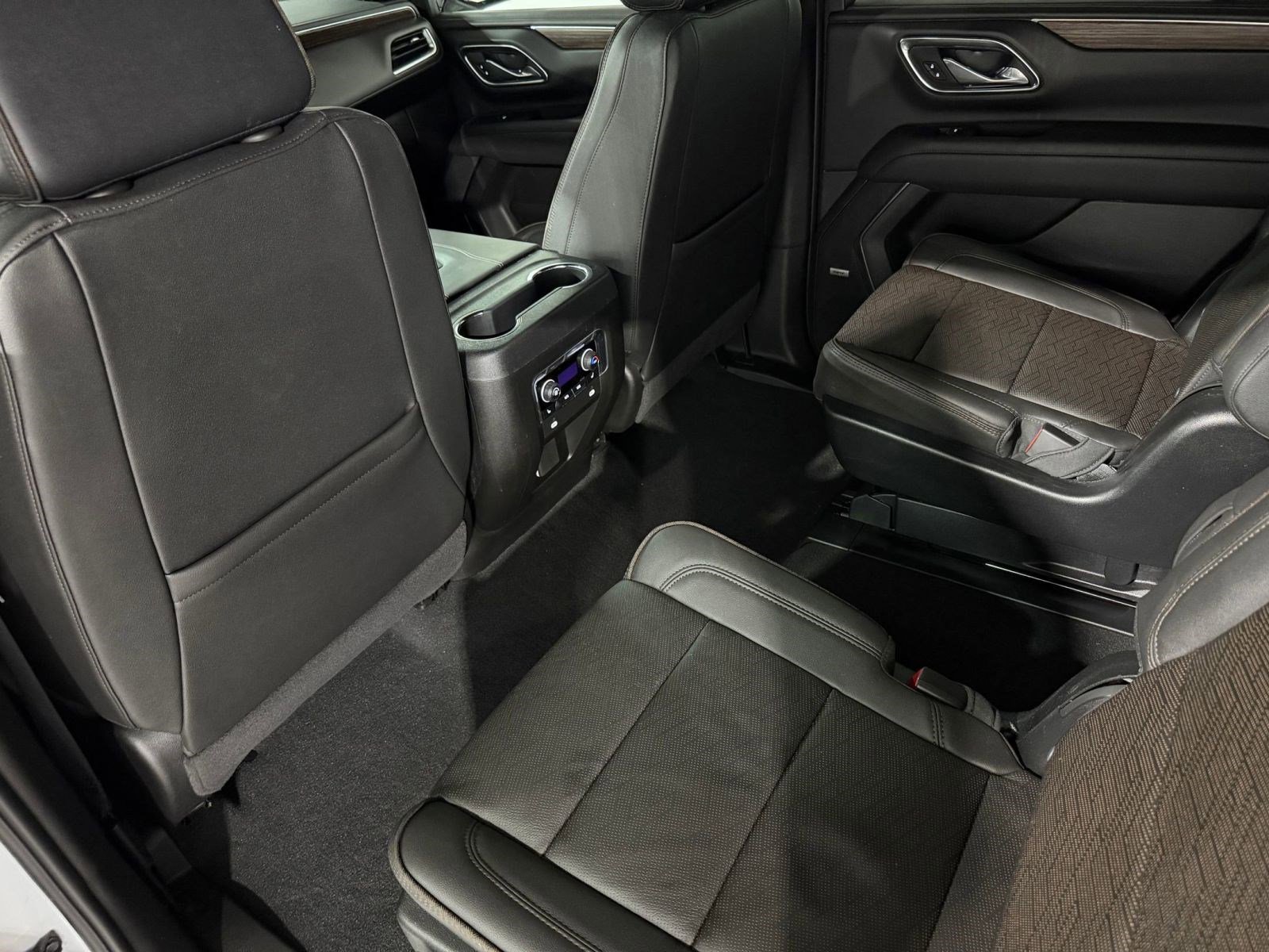 Used 2024 Chevrolet Tahoe High Country image 36