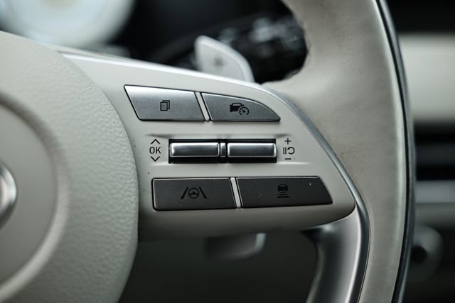 Used 2023 Hyundai Palisade Calligraphy image 35