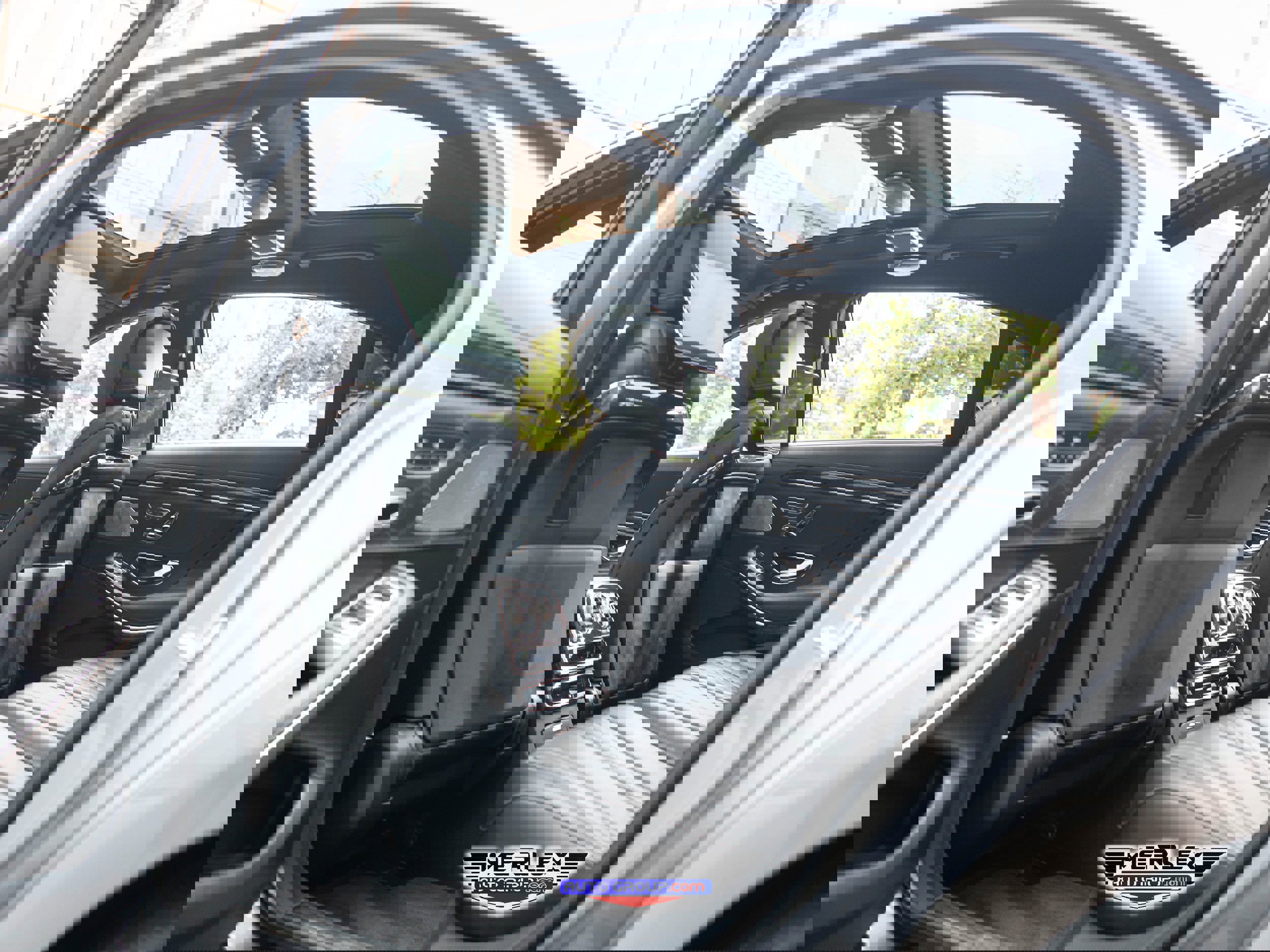 Used 2019 Mercedes-Benz S 560 4MATIC Sedan w/ Premium Package image 19