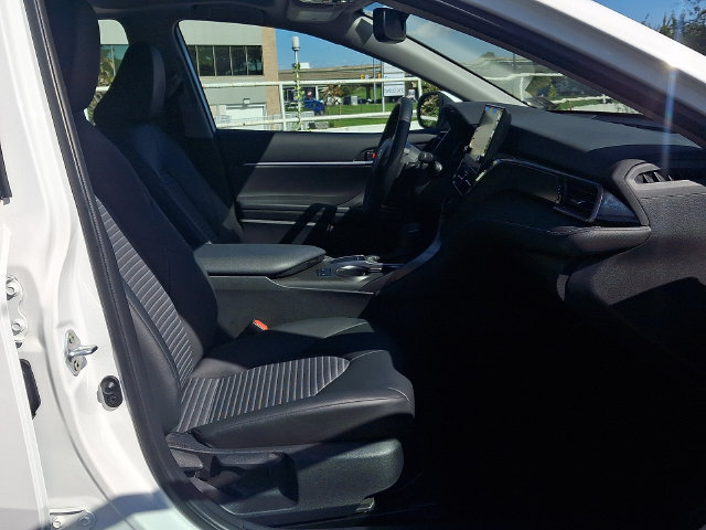 Used 2023 Toyota Camry SE w/ Cold Weather Package FWD image 43