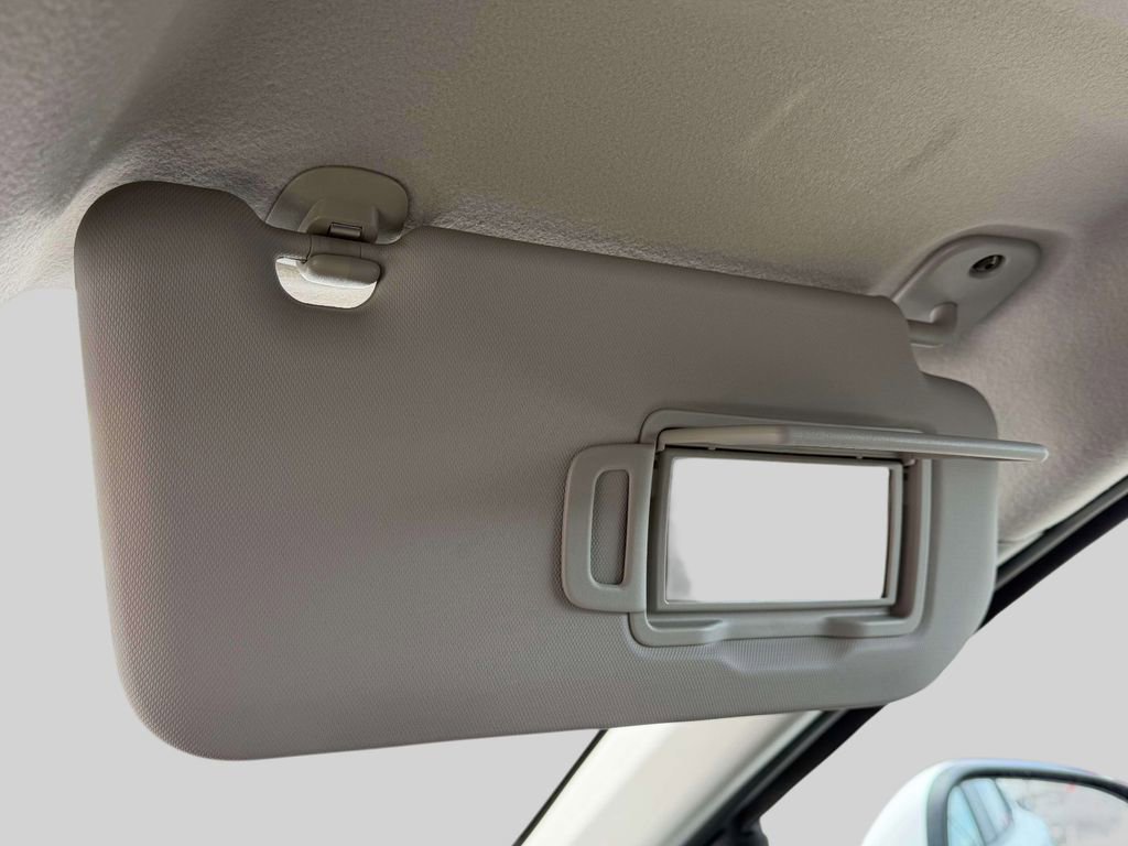 Certified 2025 Nissan Kicks SV AWD/4WD image 30