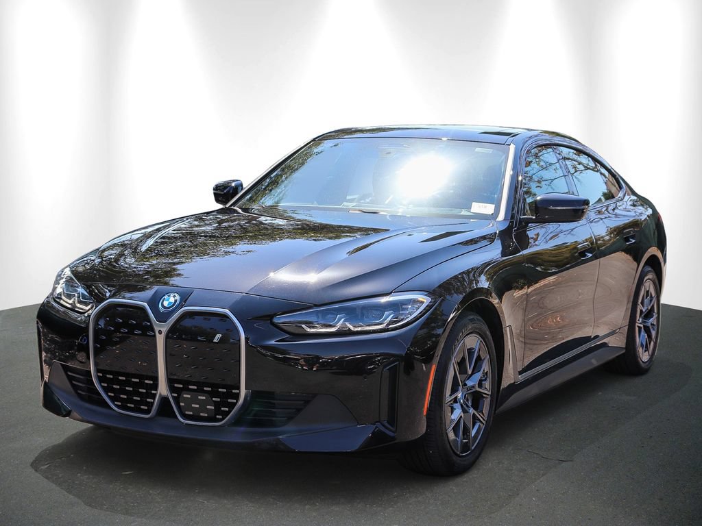 Used 2023 BMW i4 eDrive40 RWD image 3