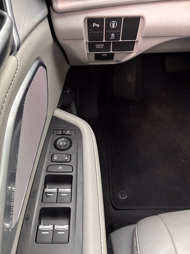 Used 2023 Acura RDX w/ Technology Package AWD/4WD image 30