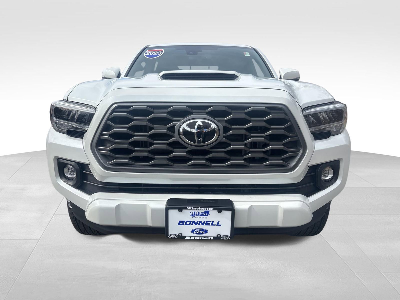 Used 2023 Toyota Tacoma TRD Sport w/ Technology Package image 10