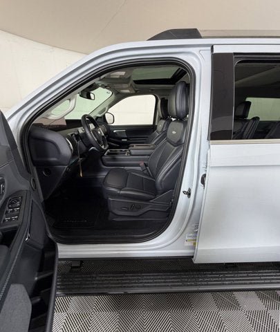 New 2026 Ford Expedition Platinum w/ Driver's Package image 9