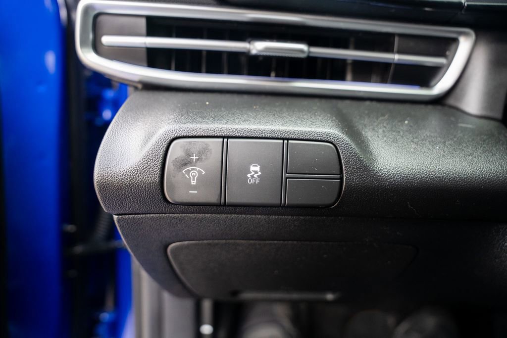 Certified 2024 Hyundai Elantra SEL w/ Convenience Package image 21