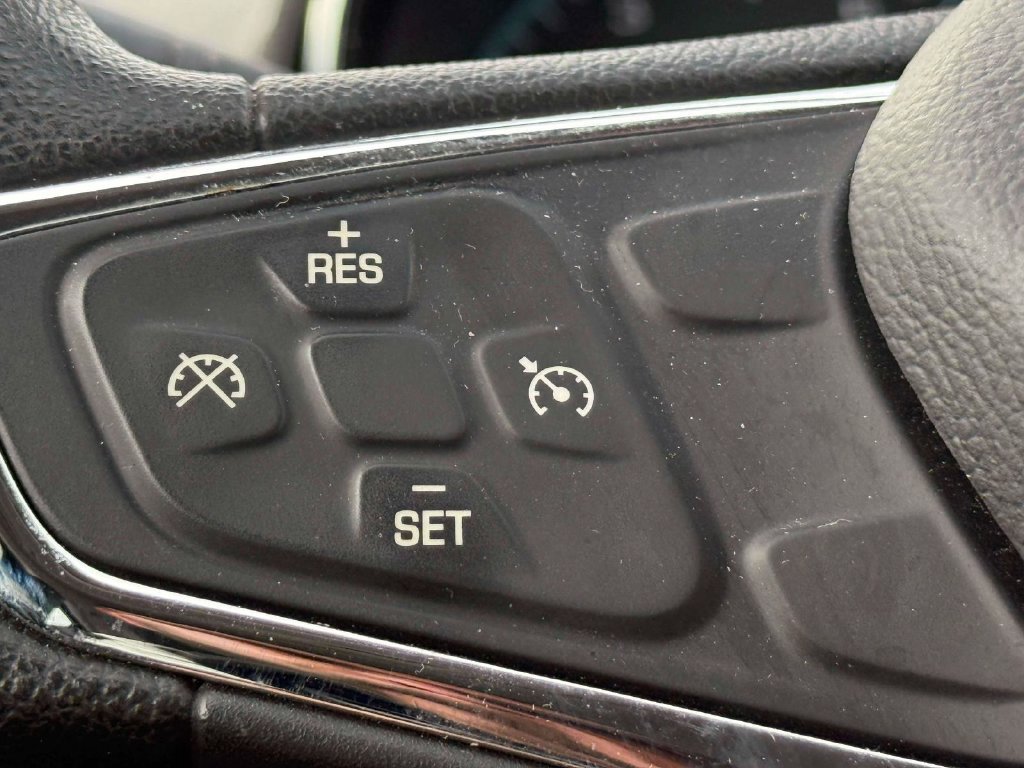 Used 2017 Chevrolet Cruze LT FWD image 14