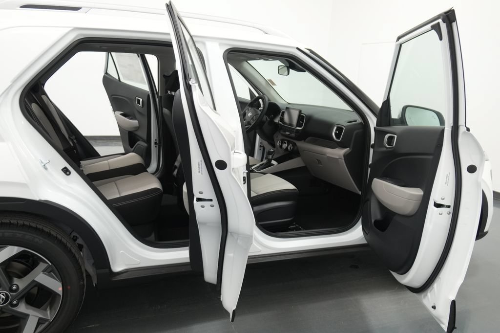 New 2026 Hyundai Venue SEL FWD image 27