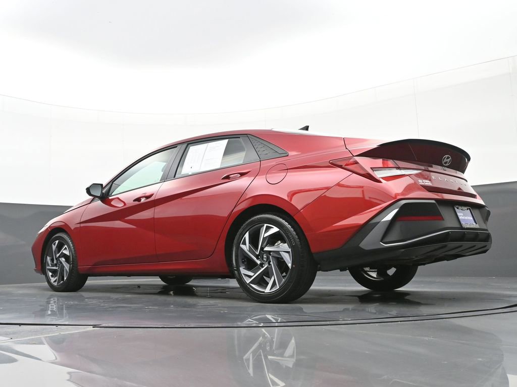 Certified 2025 Hyundai Elantra Sport image 41