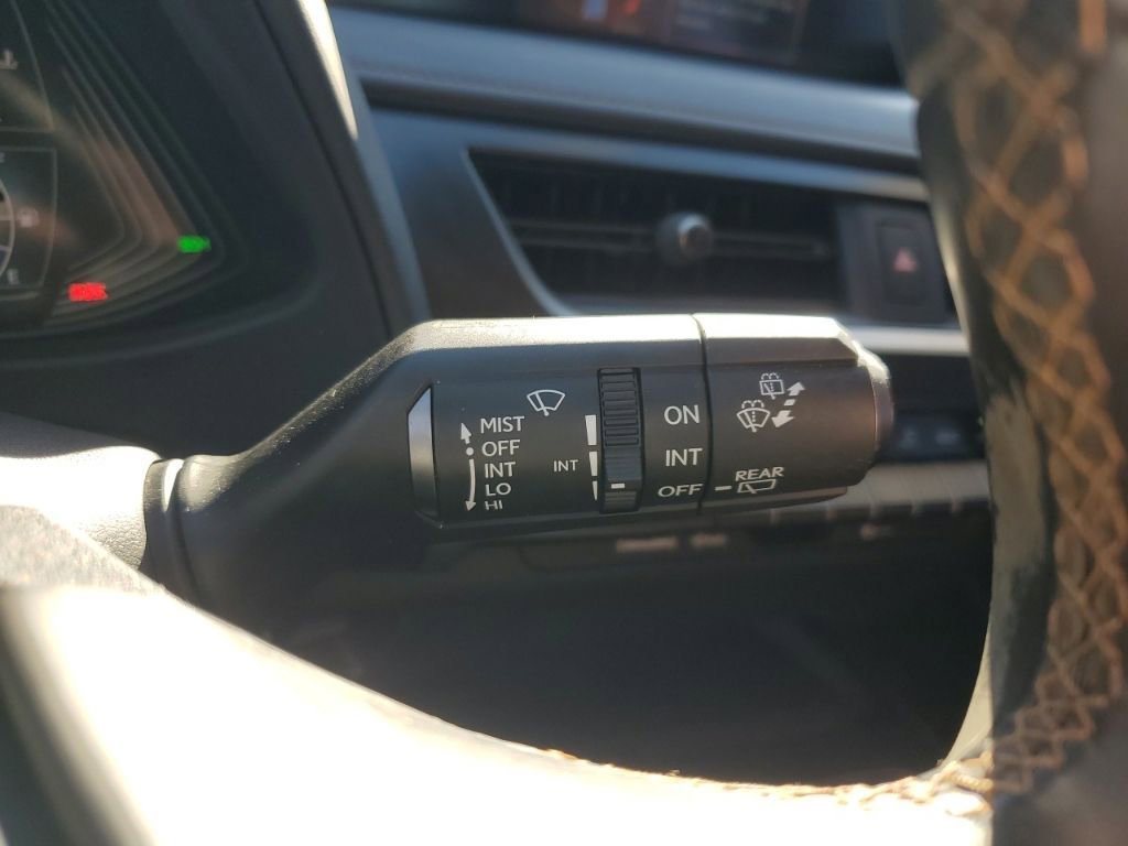 Used 2021 Lexus UX 250h 250h Base image 34