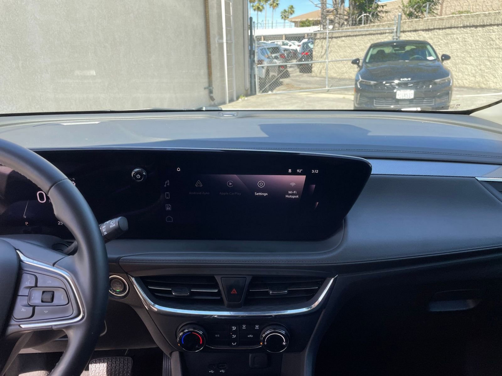 Used 2025 Buick Encore GX Preferred image 17