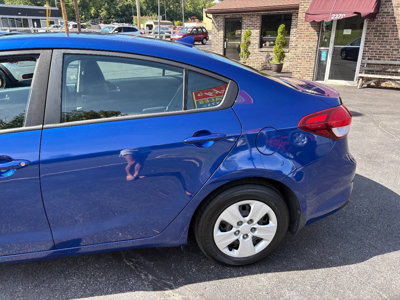 Used 2017 Kia Forte LX w/ LX Popular Package FWD image 9