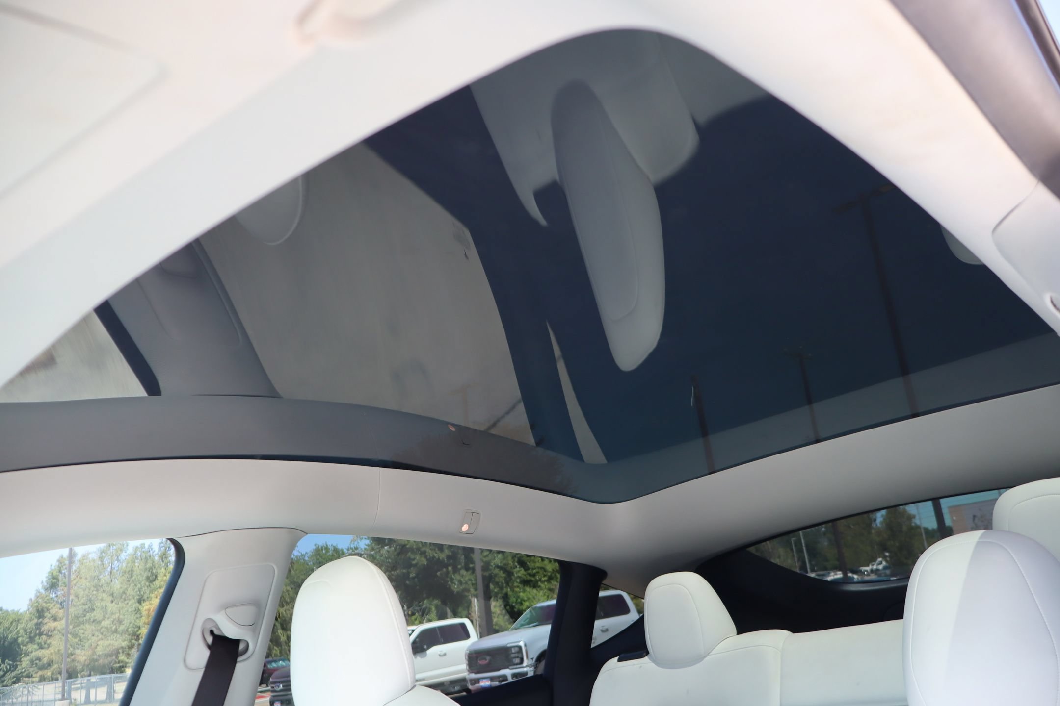 Used 2021 Tesla Model Y Long Range AWD/4WD image 21